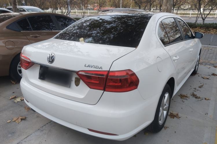 Used Volkswagen Lavida 2013 Revised Classic 1.6L Automatic Fashion Edition