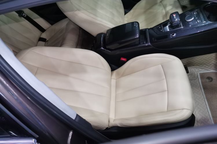 Used Audi A4L 2019 40 TFSI Ambition China VI
