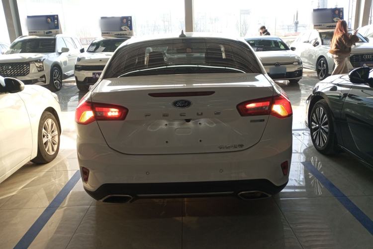 Used Ford Focus 2021 Sedan EcoBoost 180 Automatic Trendy Model