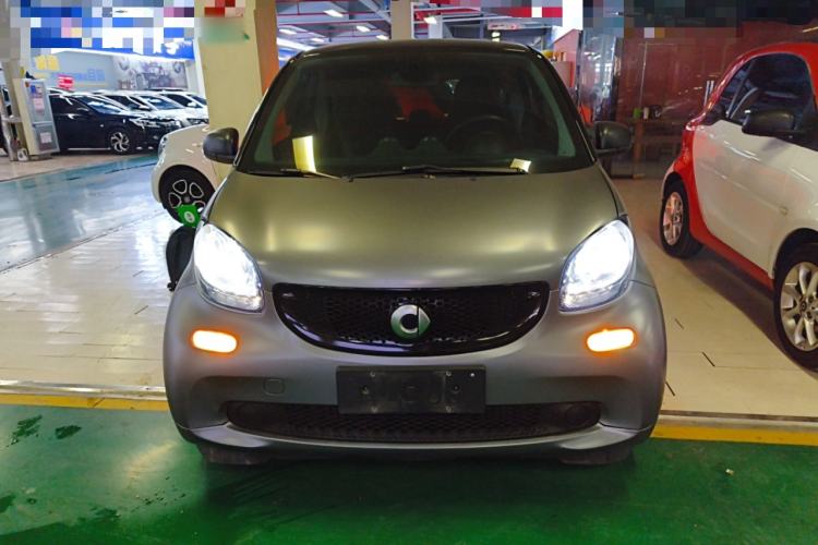 Used  fortwo 2019 0.9T 66kW Hardtop Wind Power Edition China VI

