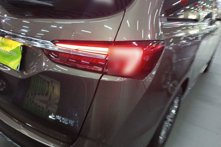 Used Buick GL8 2023 Land Executive Class 652T Luxury Model
