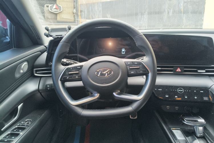 Used Hyundai Elantra 2021 1.5L CVT LUX Prestige Edition