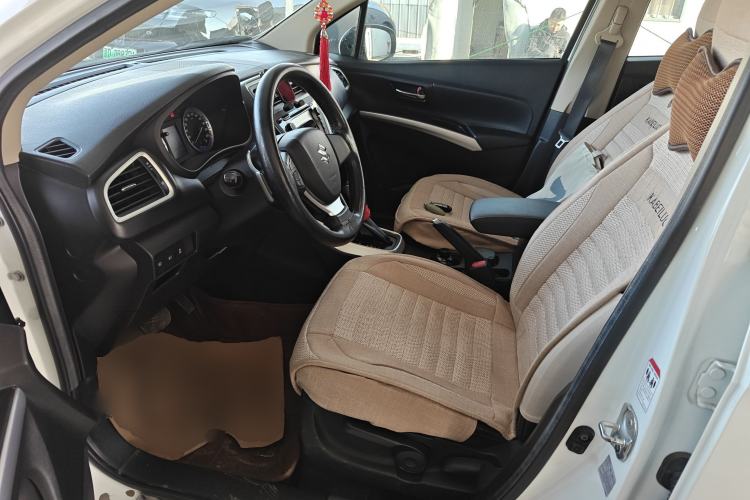 Used Suzuki S-Cross 2014 1.6L CVT Two-Wheel Drive Elite Version
