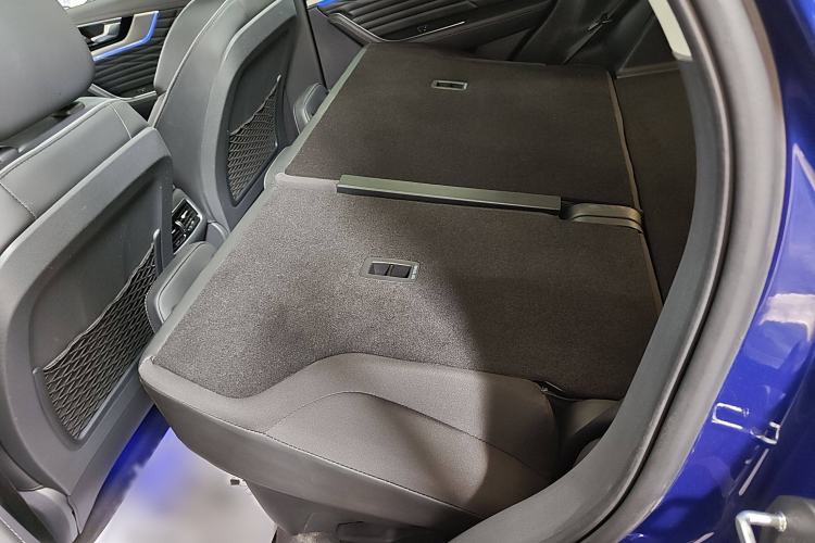 Used Hongqi HS5 2022 Facelifted Version 2.0T Smart Connect Flagship All-Wheel-Drive Edition
