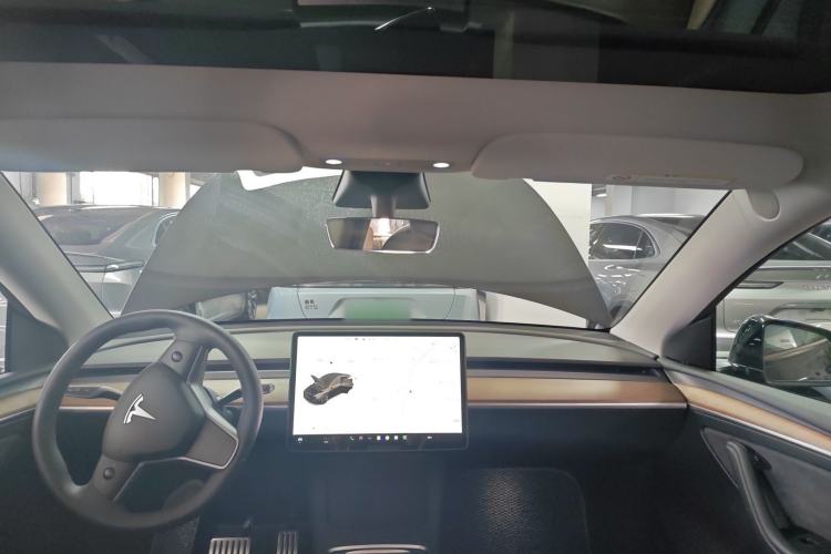 Used Tesla Model Y 2021 Long-Range All-Wheel-Drive Version 3D7