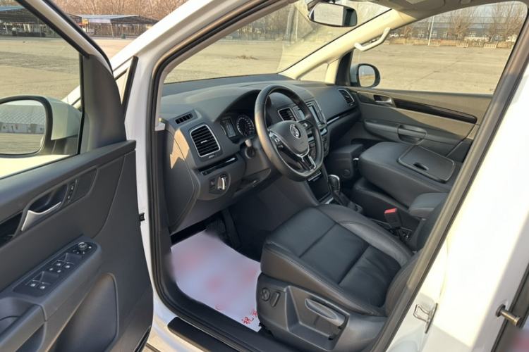 Used Volkswagen Sharan 2018 380TSI Luxury 7-Seater
