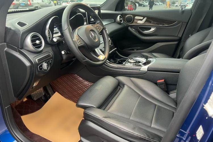 Used Mercedes-Benz GLC 2019 GLC 260 L 4MATIC Dynamic Model