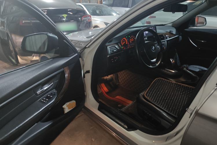 Used BMW 3 Series 2014 320Li Luxury Design Package
