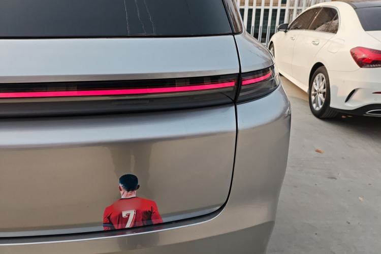 Used Li Auto L8 2024 Pro Model
