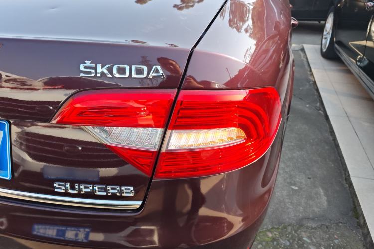 Used Skoda Superb 2013 1.8TSI Automatic Yashi Edition