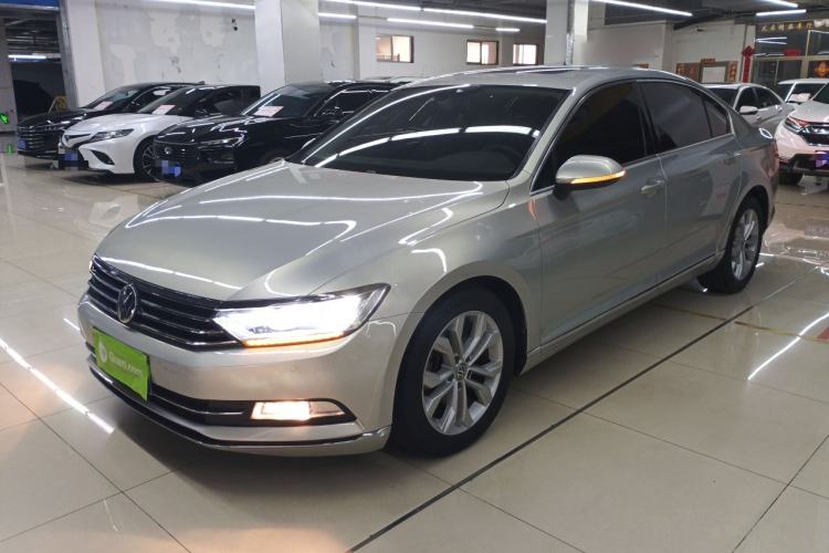Used Volkswagen Magotan 2018 330TSI DSG Luxury Model
