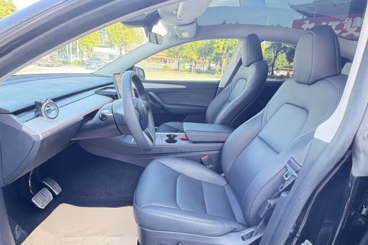 Used Tesla Model Y 2023 Rear-Wheel-Drive Version
