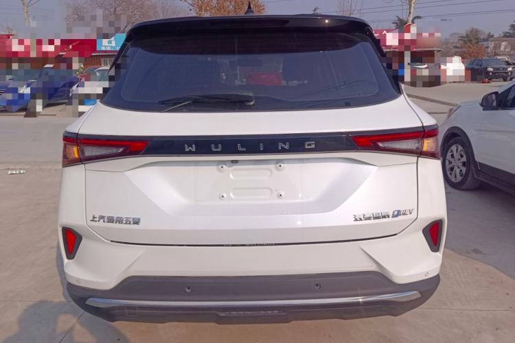 Used Wuling Asta 2022 2.0L DHT Electric-Speed Version
