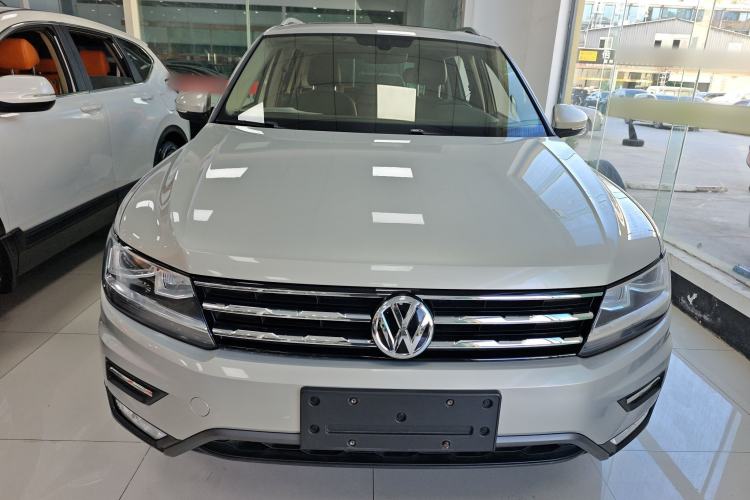Used Volkswagen Tiguan L 2017 330TSI Automatic Two-Wheel Drive Luxury Edition
