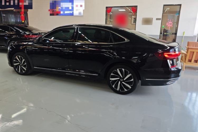 Used Volkswagen Passat 2024 380TSI Dragon Glory Edition
