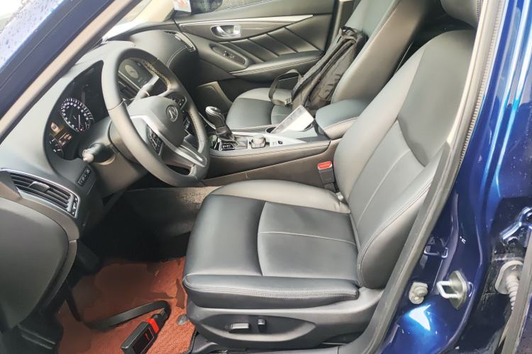 Used Infiniti Q50L 2018 2.0T Comfort Edition China VI Standard
