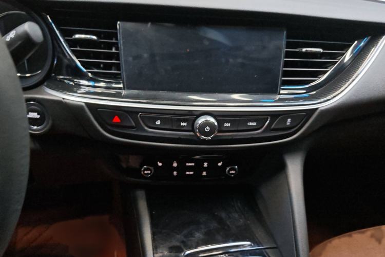 Used Buick Regal 2020 552T Luxury Version
