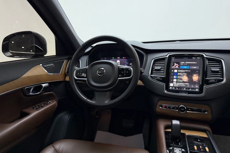 Used Volvo XC90 2023 B6 Zhiyi Luxury Edition 7-Seater
