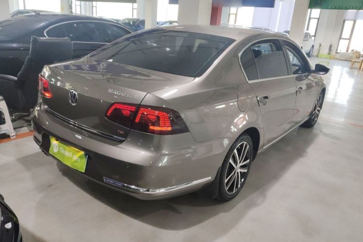 Used Volkswagen Magotan 2015 2.0 TSI Luxury Model
