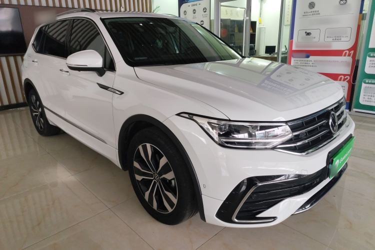 Used Volkswagen Tiguan L 2023 330TSI Automatic Two-Wheel Drive R-Line Enjoyment Edition
