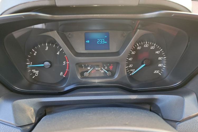 Used Ford Transit 2019 2.0T Diesel Multi-Purpose Commercial Vehicle Mid-Drive Mid-Roof 6-Seater China VI Standard
