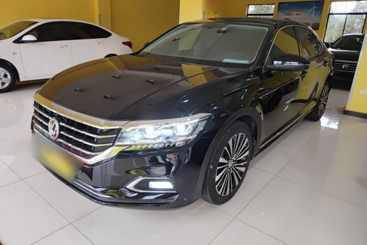 Used Volkswagen Passat 2019 330TSI Luxury Edition China VI Standard
