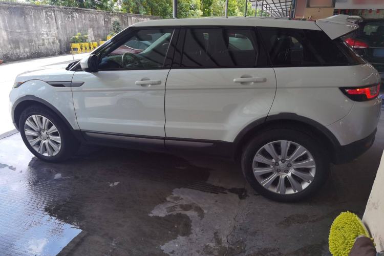 Used Land Rover Range Rover Evoque 2017 2.0T SE Smart Glow Edition
