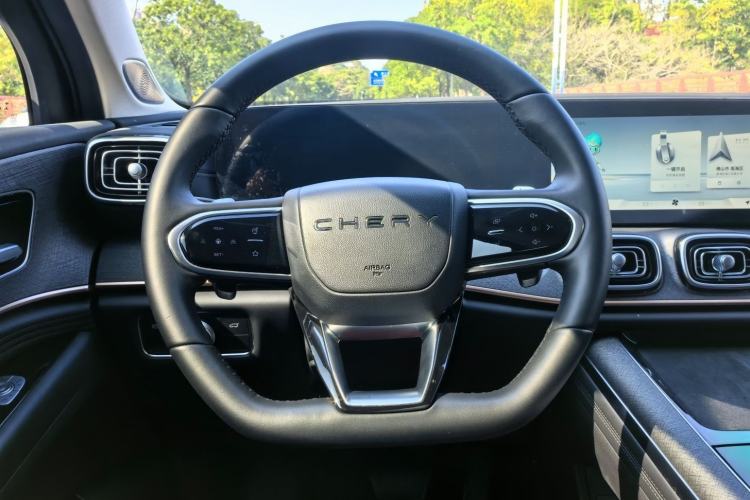 Used Chery Tiggo 9 2023 2.0T Dual-Clutch Two-Wheel Drive Leading Edition 5 Seats