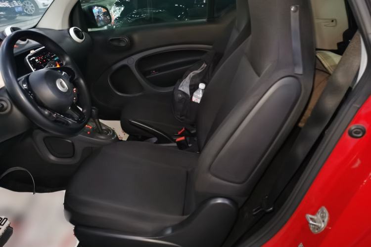 Used smart fortwo 2018 1.0L 52kW Hardtop Dynamic Version China V
