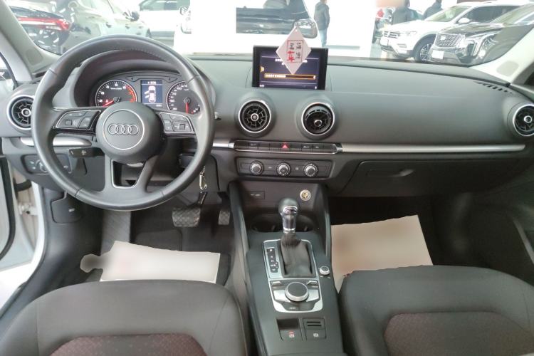 Used Audi A3 2020 Restyled Sportback 35 TFSI Entry-Level China VI Emission Standard
