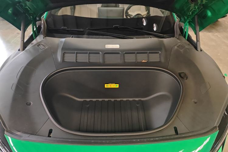 Used  YU7 2025 Ultra-Long Range High-Performance All-Wheel-Drive Max Edition
