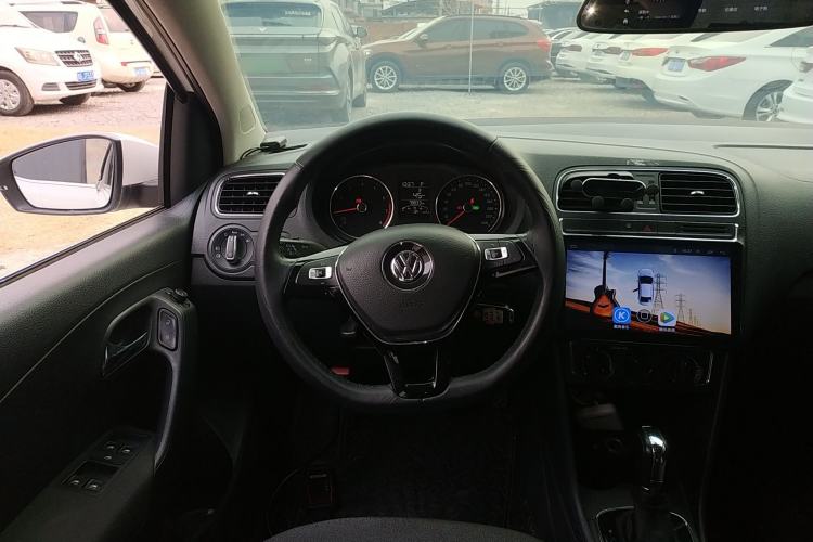 Used Volkswagen Polo 2016 1.6L Automatic Comfort Model
