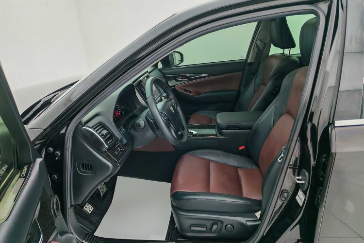 Used Toyota Crown 2018 2.0T Sport Edition
