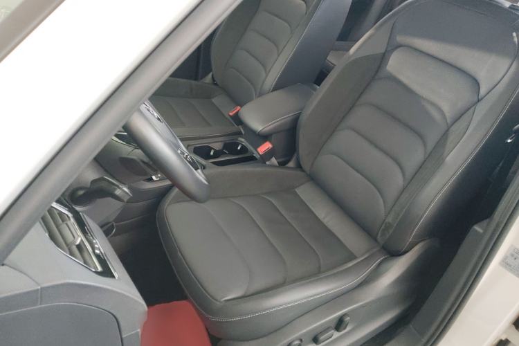 Used Volkswagen Tiguan L 2020 330TSI Automatic Two-Wheel Drive Smart Luxury Edition China VI Standard
