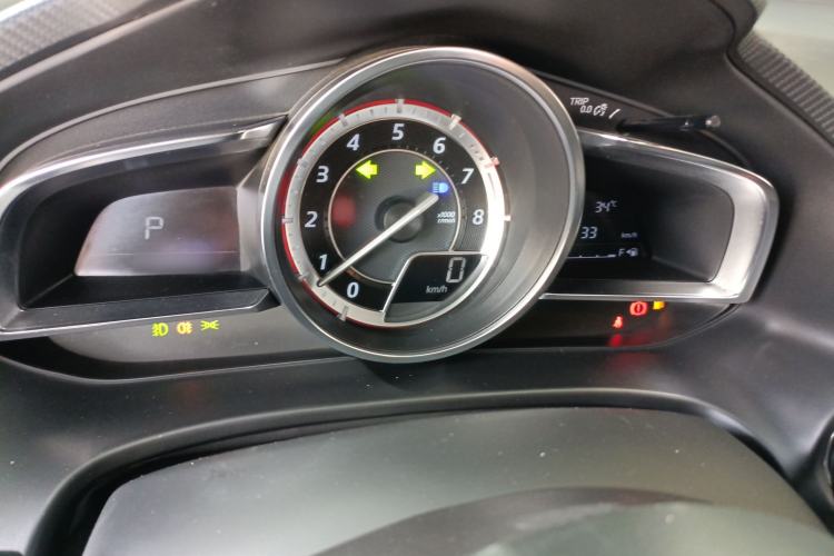 Used Mazda Mazda 3 Axela 2014 Hatchback 2.0L Automatic Flagship Model