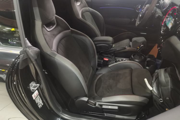 Used MINI MINI 2022 2.0T COOPER S CABRIO Black Badge Special Edition
