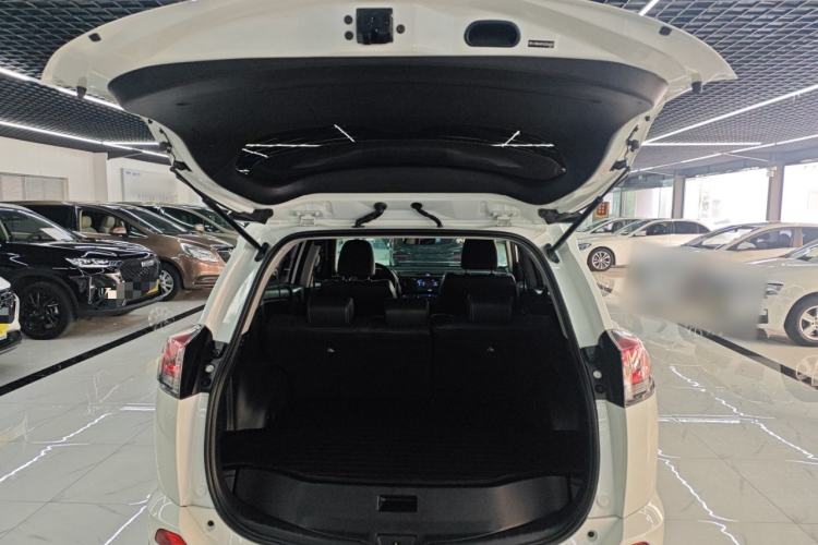 Used Toyota RAV4 2016 2.0L CVT Two-Wheel Drive Smart Edition China V Standard