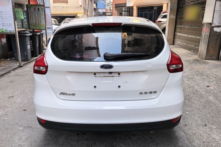 Used Ford Focus 2018 Hatchback Classic 1.6L Automatic Comfort Plus SmartDrive Edition
