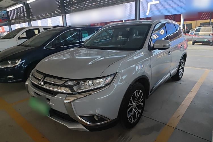 Used Mitsubishi Outlander 2017 2.0L Two-Wheel Drive Glory Edition 5 Seats