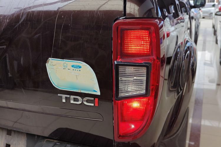 Used JMC Yuhu 3 2018 2.5T Diesel Two-Wheel Drive Advanced Version Standard Wheelbase