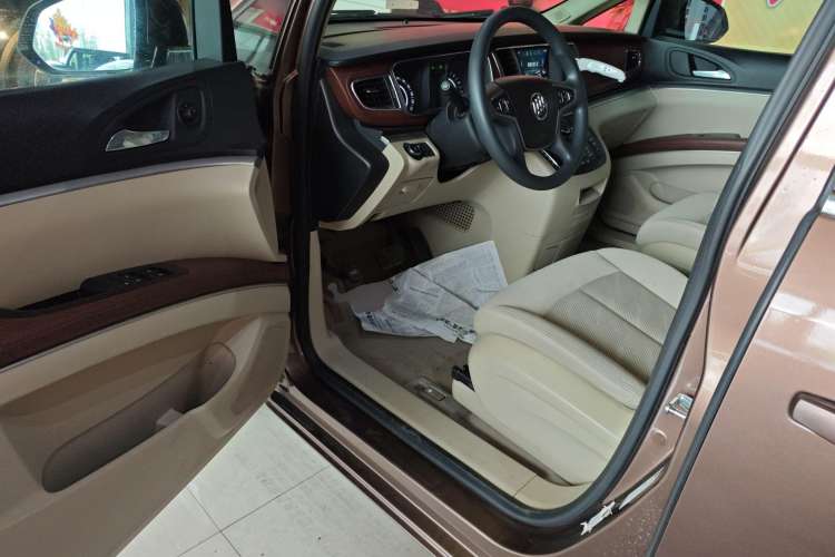 Used Buick GL8 2018 28T Comfort Model China VI Standard
