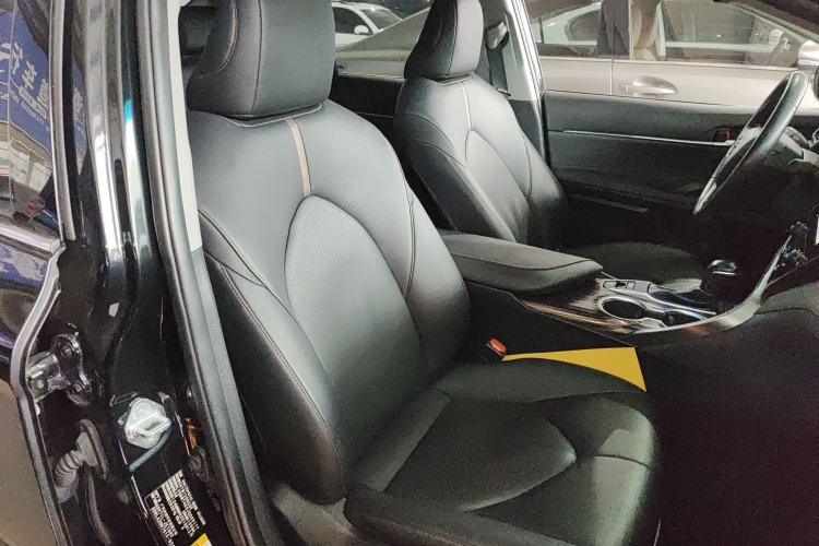 Used Toyota Camry 2018 2.0G Luxury Edition
