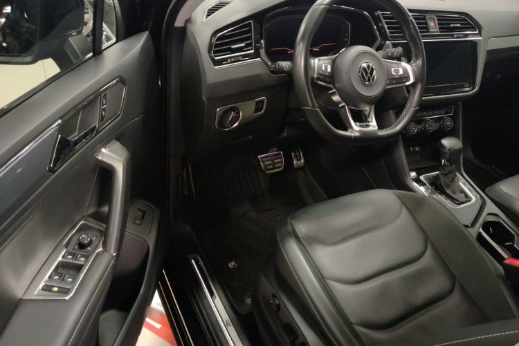 Used Volkswagen Tiguan L 2021 330TSI Automatic Two-Wheel Drive R-Line Enhanced Edition
