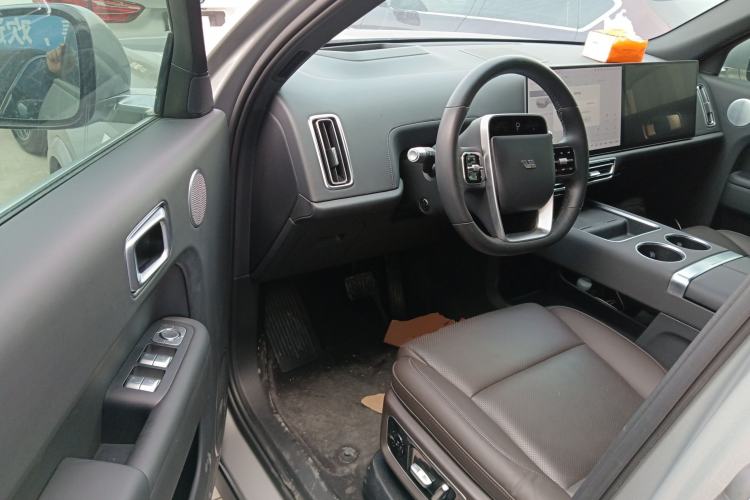 Used Li Auto L9 2022 Max model
