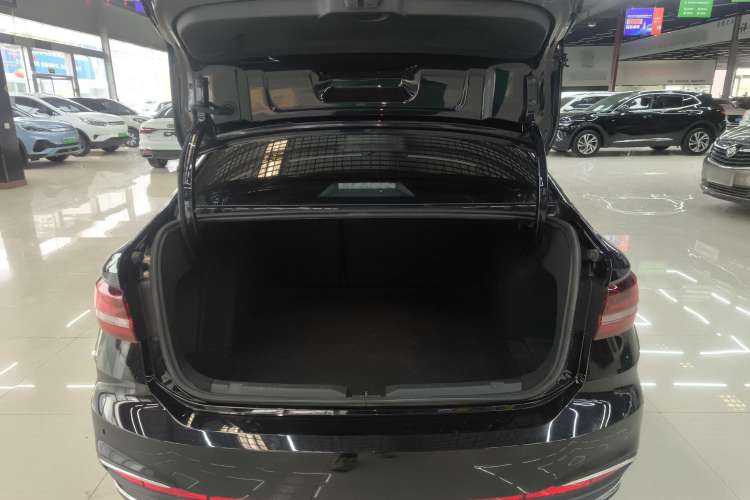 Used Volkswagen Lavida 2024 300TSI DSG Full-Comfort Edition
