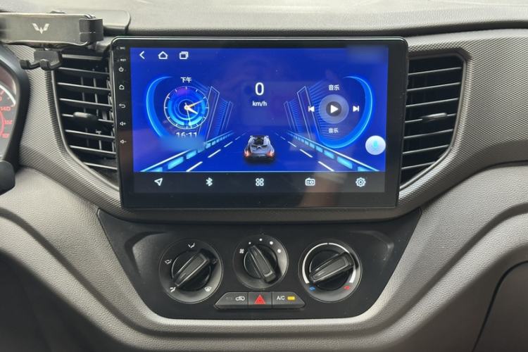 Used Wuling Hongguang V 2022 1.5L Jingqu Edition Enclosed-Window Vehicle with Electric Power Steering LAR
