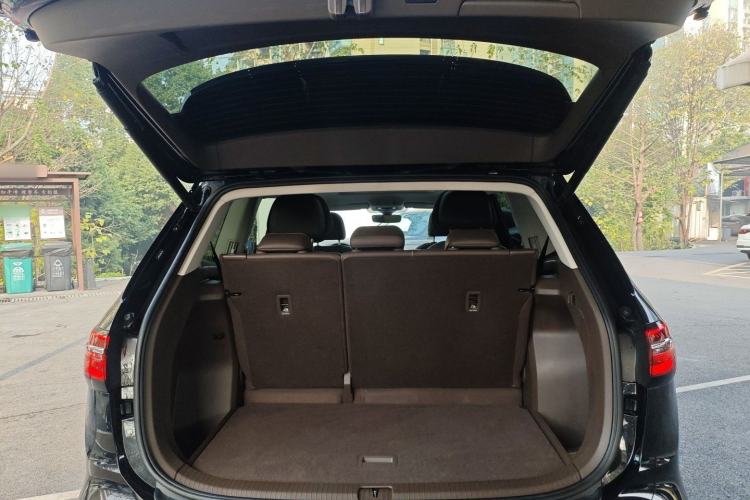 Used Volkswagen Viloran 2024 380TSI Premium Edition
