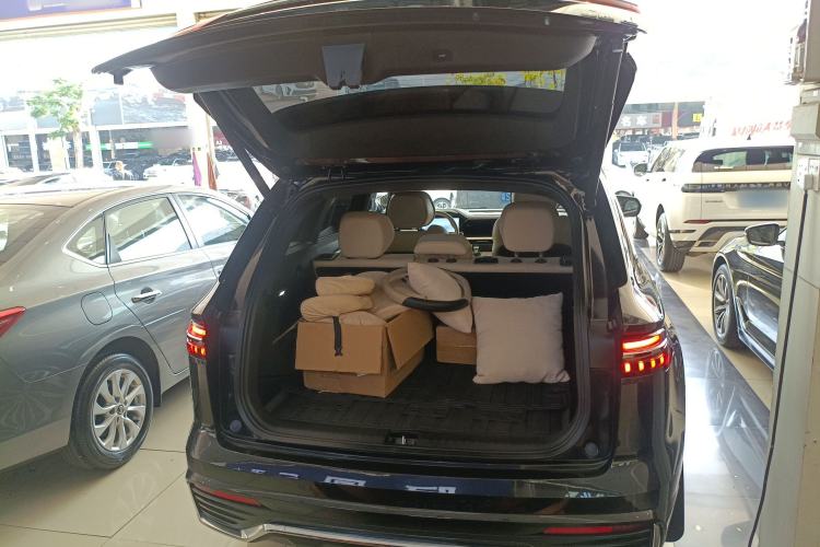 Used Geely Auto Monjaro L 2025 Dongfang Yao 2.0TD Automatic Lanxing Edition
