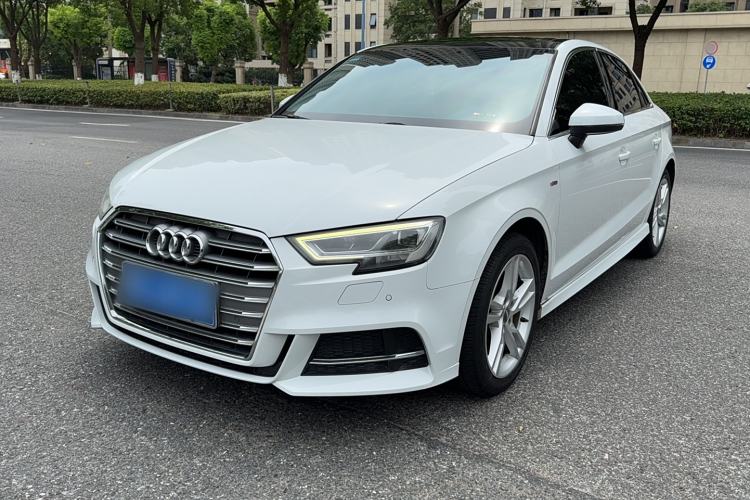 Used Audi A3 2020 Limousine 35 TFSI Fashion Edition China VI Emission Standard
