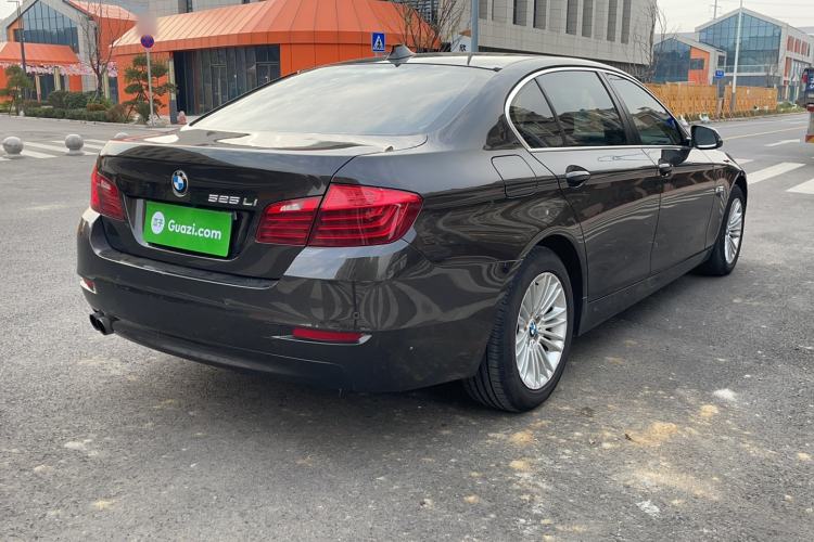 Used BMW 5 Series 2014 525Li Leading Model
